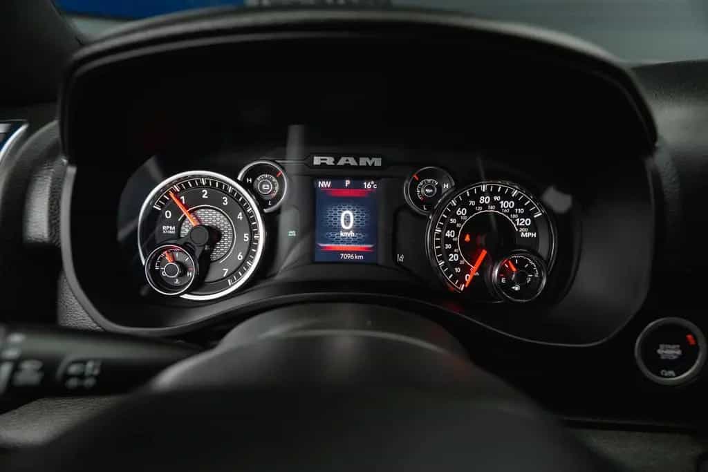 Dodge RAM 3.6 V6 MY 25 Offroad Night-Paket ACC LED 19% 03/2025-photo-31