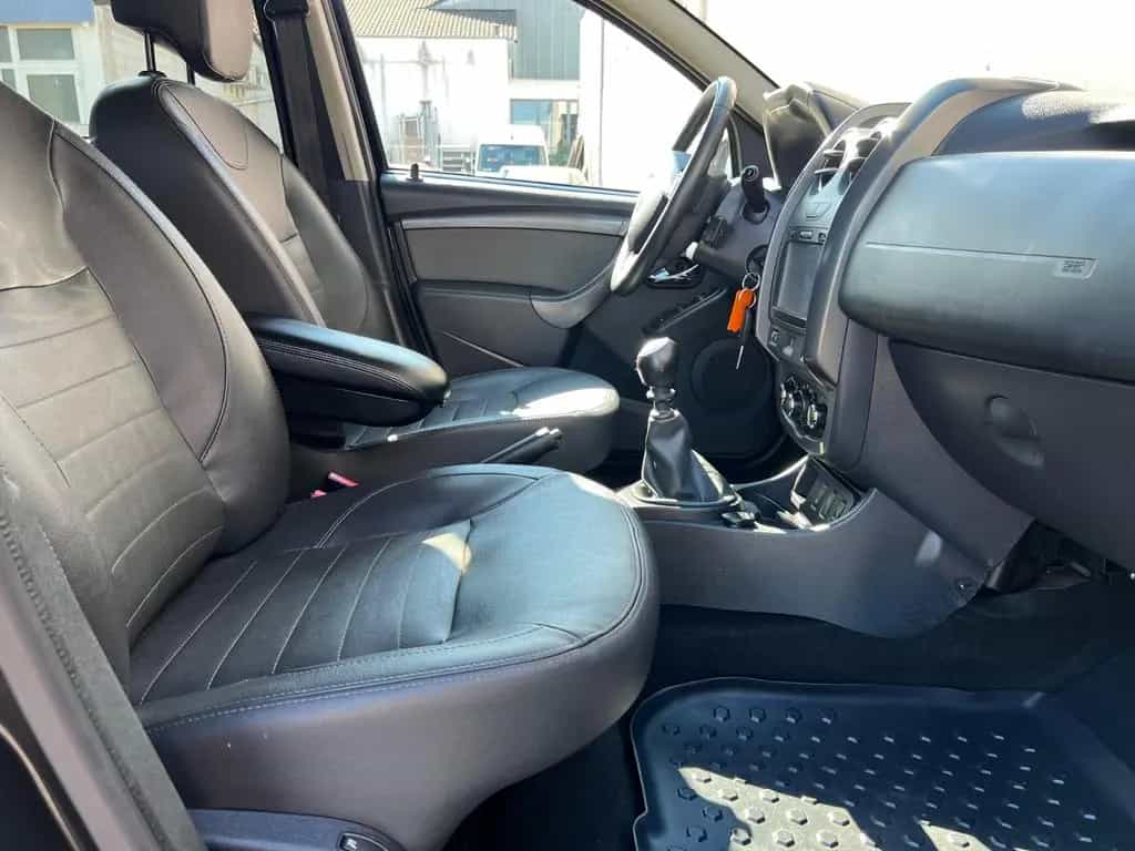Dacia Duster 4x2 Prestige*1.Hand*Kamera*Navi*SHZ*AHK* 12/2016-photo-15