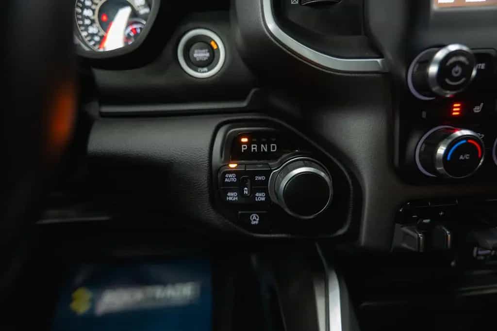 Dodge RAM 5.7 V8 HEMI 4x4 RED DEVIL Offroad NightPaket 10/2021-photo-28