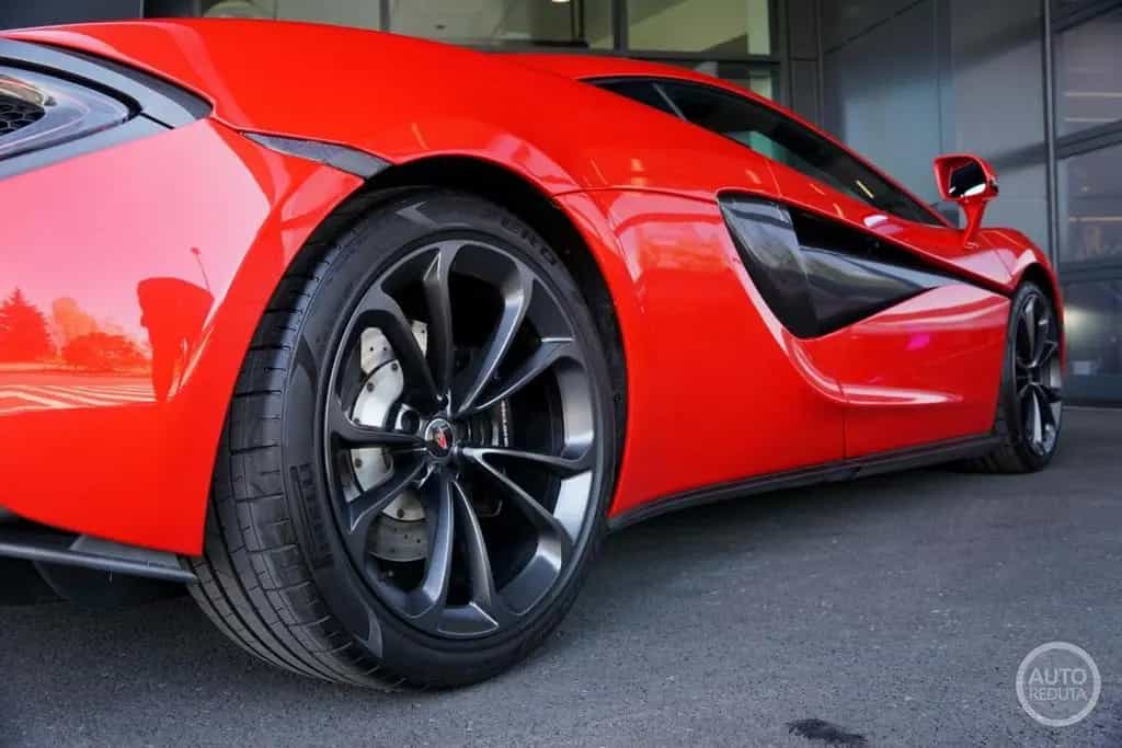 McLaren 540C 3.8 V8 Coupé Bowers & Wilkins  JAPAN IMPORT 01/2016-photo-14