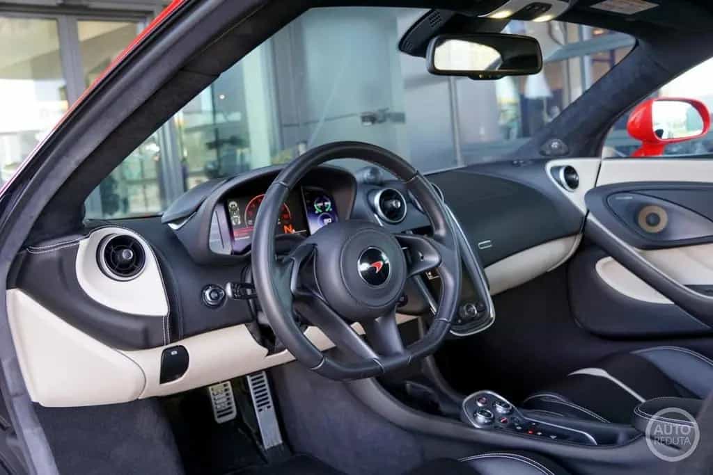 McLaren 540C 3.8 V8 Coupé Bowers & Wilkins  JAPAN IMPORT 01/2016-photo-17