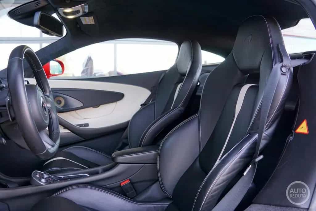 McLaren 540C 3.8 V8 Coupé Bowers & Wilkins  JAPAN IMPORT 01/2016-photo-18