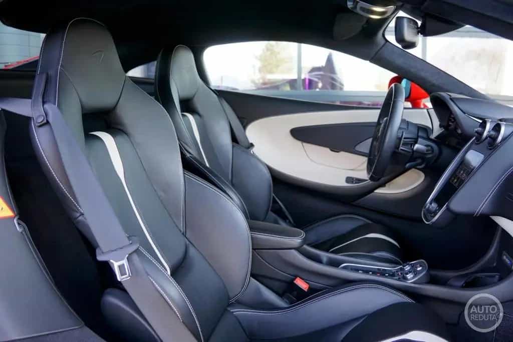 McLaren 540C 3.8 V8 Coupé Bowers & Wilkins  JAPAN IMPORT 01/2016-photo-21