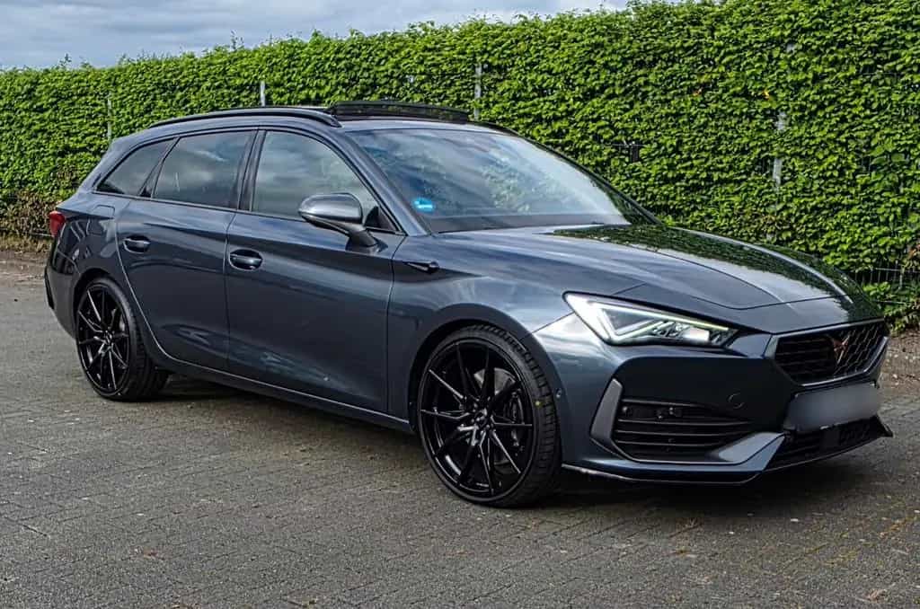 Cupra Leon 2.0 TSI 228kW VZ 4Drive DSG Sportstourer VZ 05/2021-photo-1