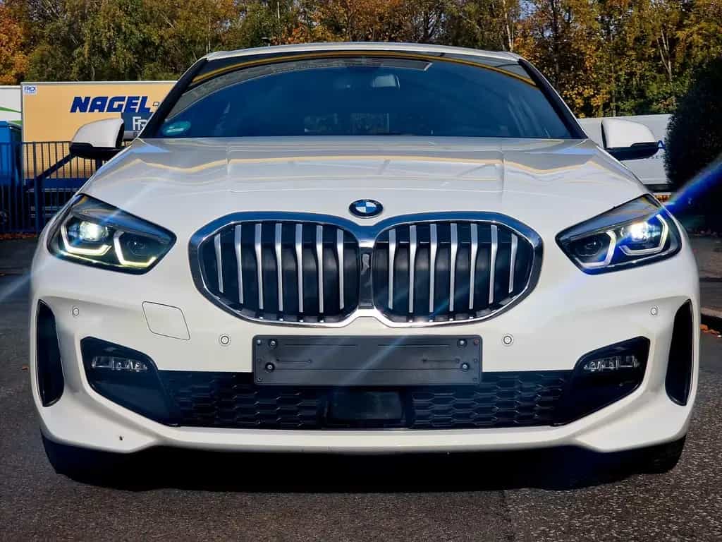 BMW 118 i M SPORT*AUTO*LED*LIVE COCKPIT*GARANTIE* 05/2021-photo-1