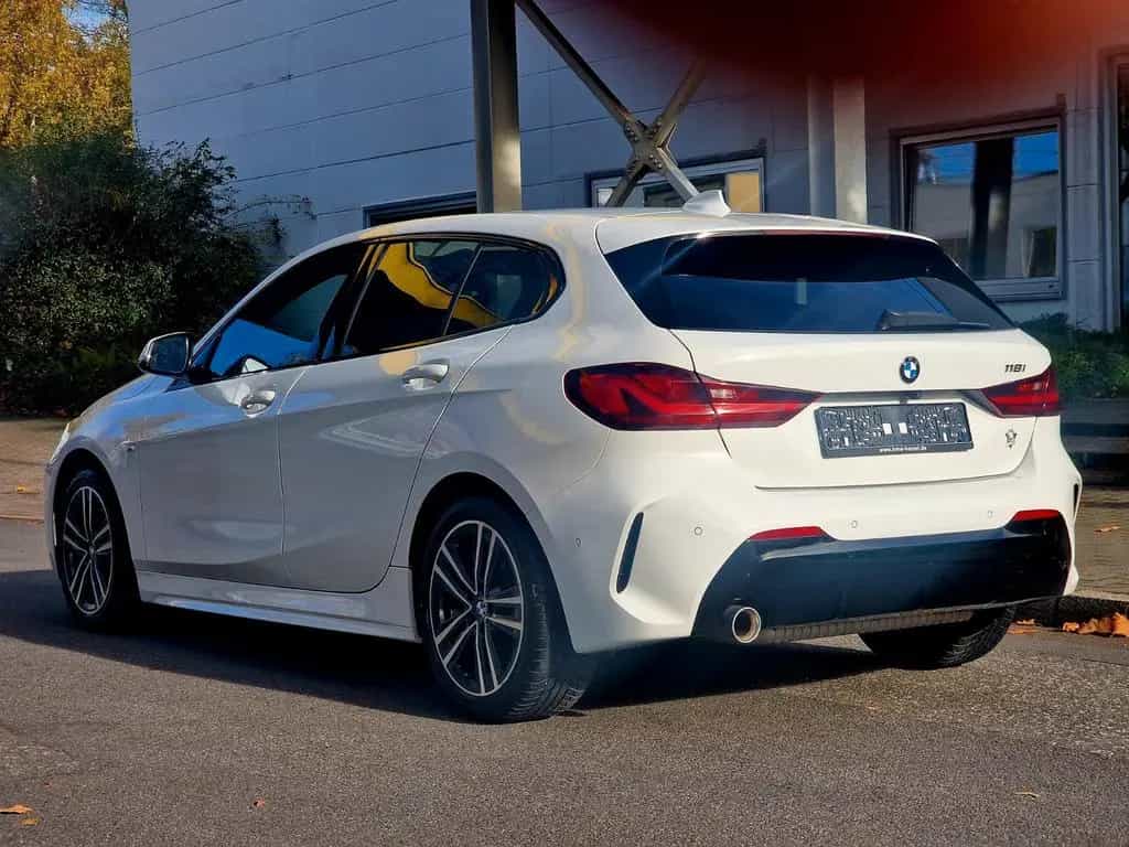 BMW 118 i M SPORT*AUTO*LED*LIVE COCKPIT*GARANTIE* 05/2021-photo-27