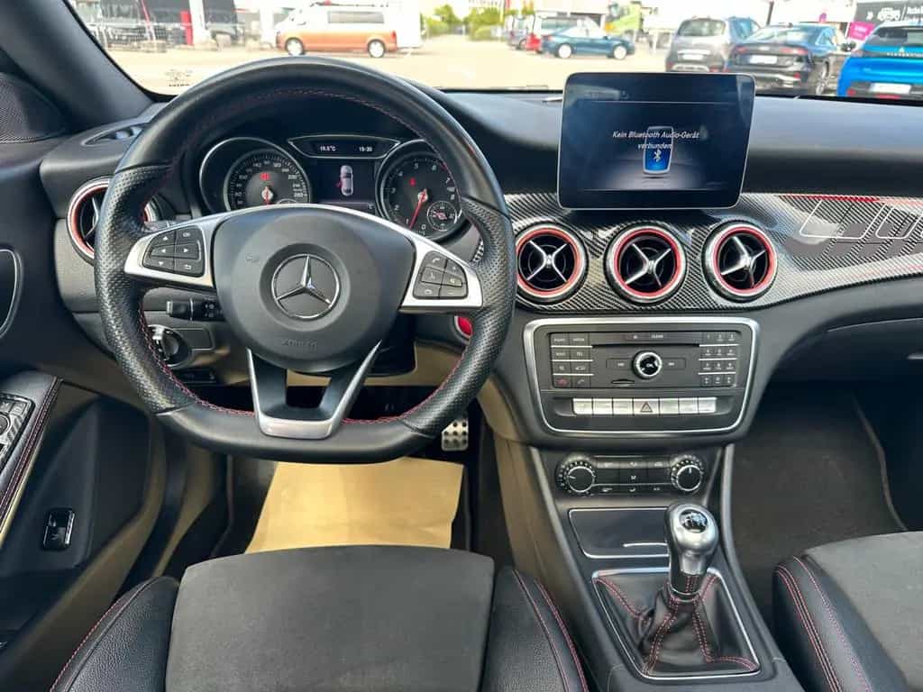 Mercedes-Benz CLA 250 AMG LINE LED Navi GSD SHZ PDC Klimaanlag 03/2018-photo-12