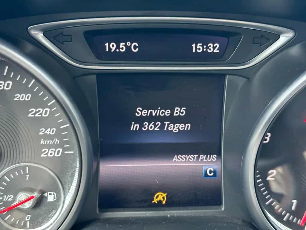 Mercedes-Benz CLA 250 AMG LINE LED Navi GSD SHZ PDC Klimaanlag 03/2018-photo-15