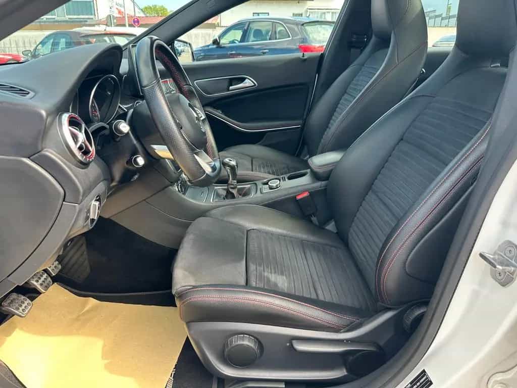 Mercedes-Benz CLA 250 AMG LINE LED Navi GSD SHZ PDC Klimaanlag 03/2018-photo-21