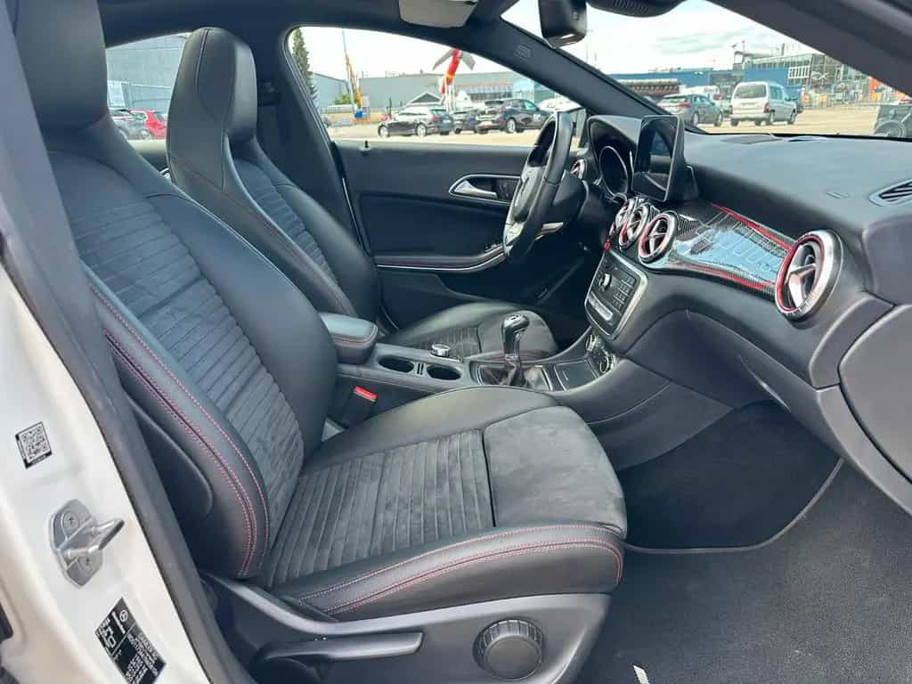 Mercedes-Benz CLA 250 AMG LINE LED Navi GSD SHZ PDC Klimaanlag 03/2018-photo-22