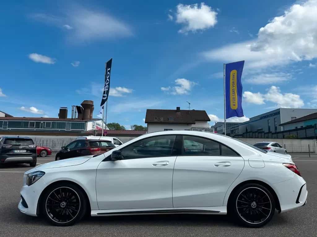 Mercedes-Benz CLA 250 AMG LINE LED Navi GSD SHZ PDC Klimaanlag 03/2018-photo-9