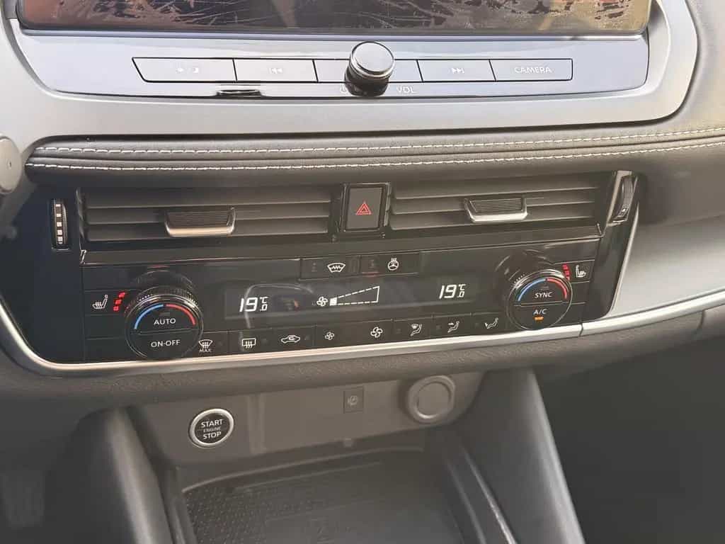 Nissan Qashqai 1.3 DIG-T MHEV N-Connecta *HUD*360°CAM* 07/2025-photo-18