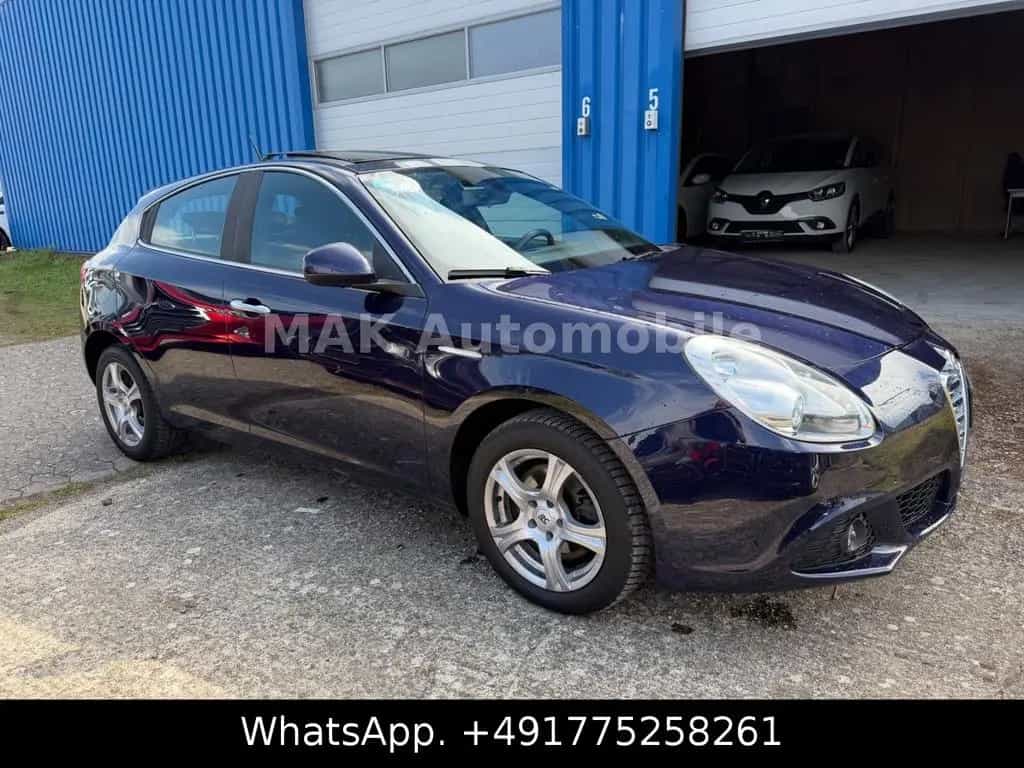 Alfa Romeo Giulietta Turismo 1.4 Automatik,Pano,Navi 08/2012-photo-2