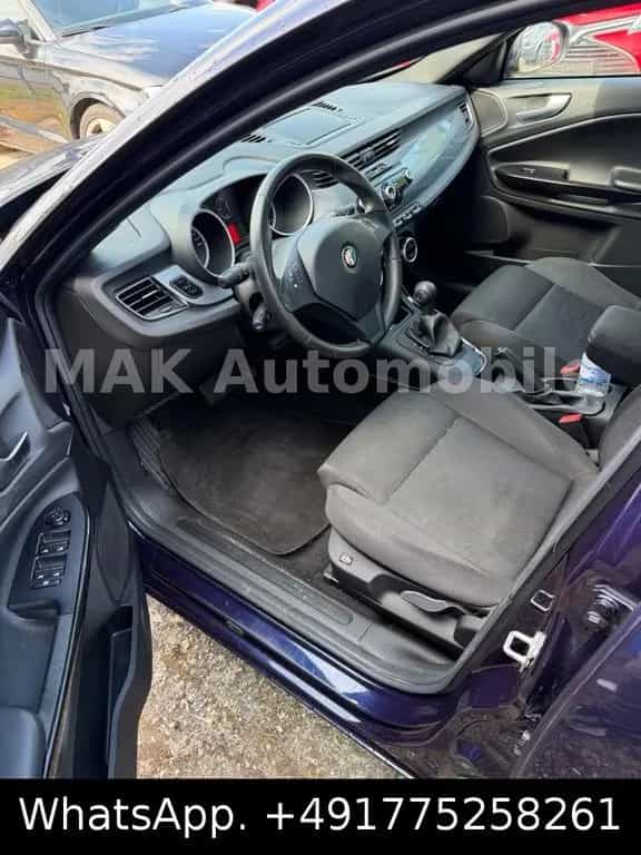 Alfa Romeo Giulietta Turismo 1.4 Automatik,Pano,Navi 08/2012-photo-6