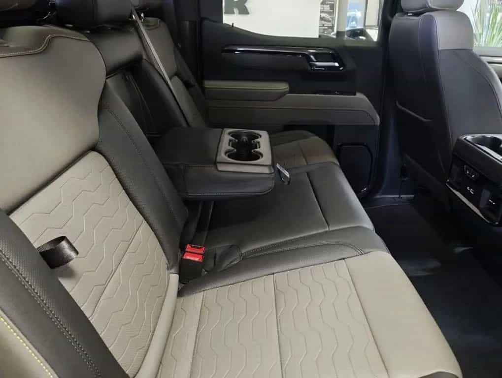Chevrolet Silverado ZR2 05/2026-photo-4