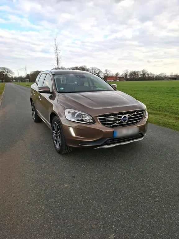 Volvo XC60 T5 AWD I Geartronic Summum I Fa... 03/2017-photo-3