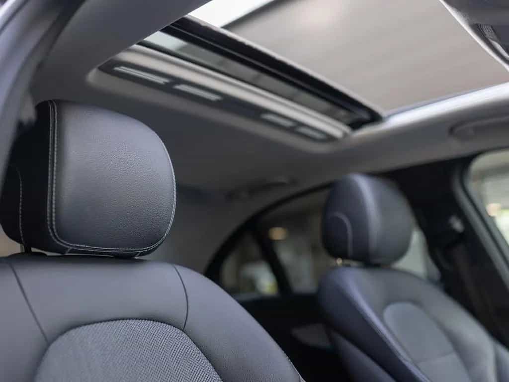 Mercedes-Benz C 400 4M,Comand,LED,AHK,Distr,Kamera,Schiebedach 06/2018-photo-18