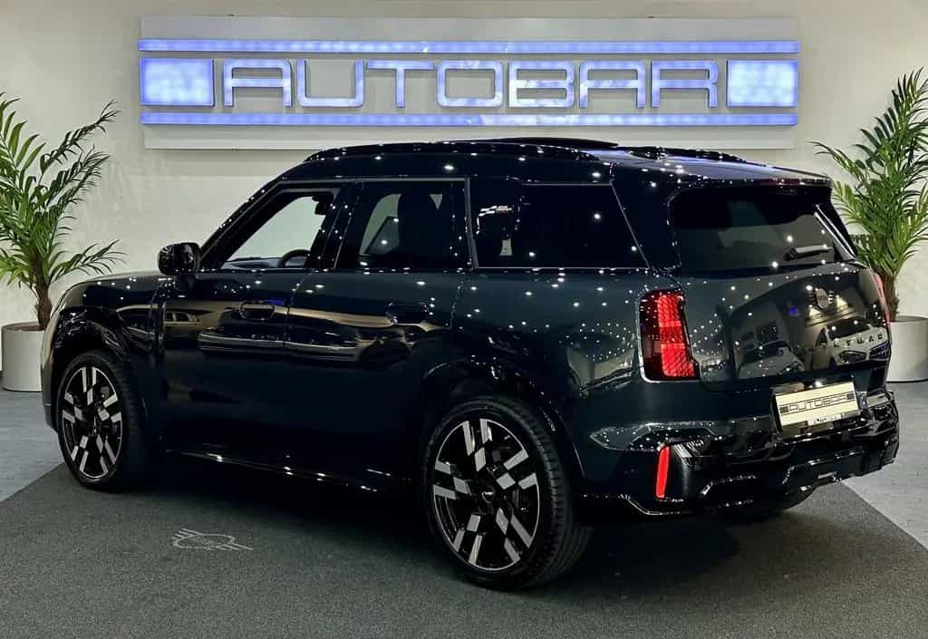 MINI Countryman C (Cooper) Cooper Countryman C JCW XL*PANO*HUD*360K*H&K*20Z 11/2024-photo-3