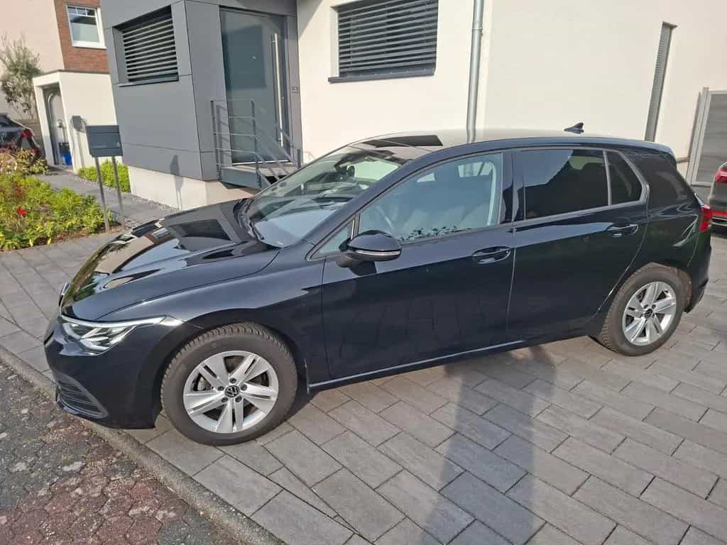 Volkswagen Golf 1.0 TSI Life (110 PS/81 Kw) 09/2020-photo-1