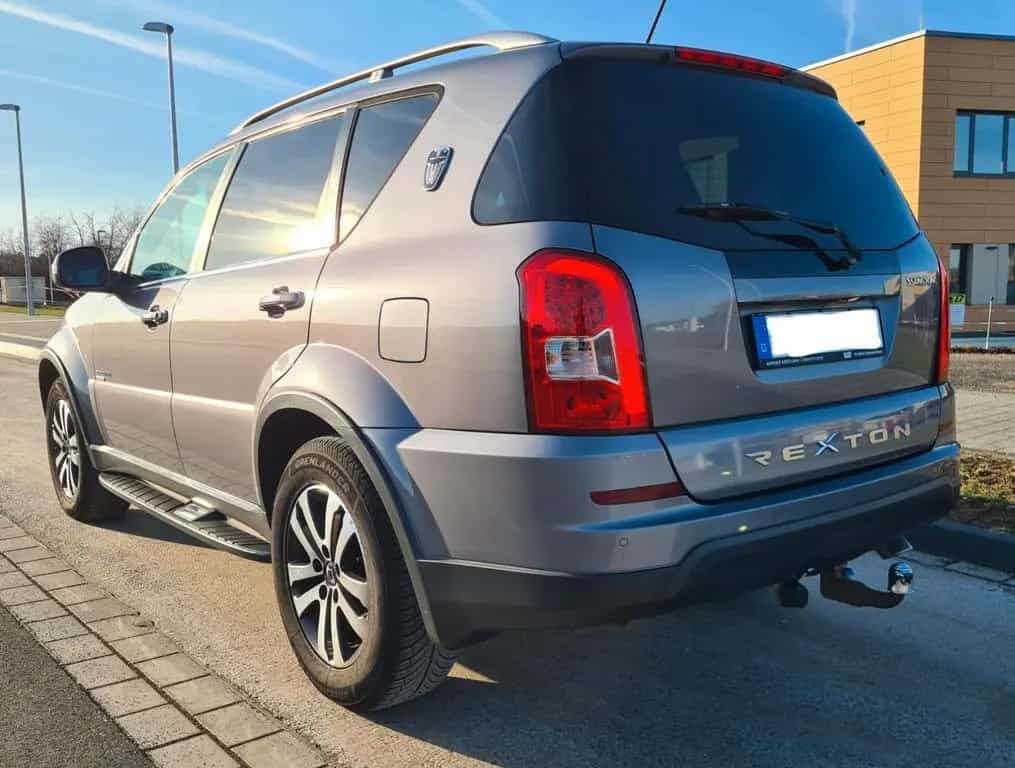 Ssangyong Rexton 2.0 Diesel e-XDi 200 Executive 4WD Au... 10/2015-photo-4