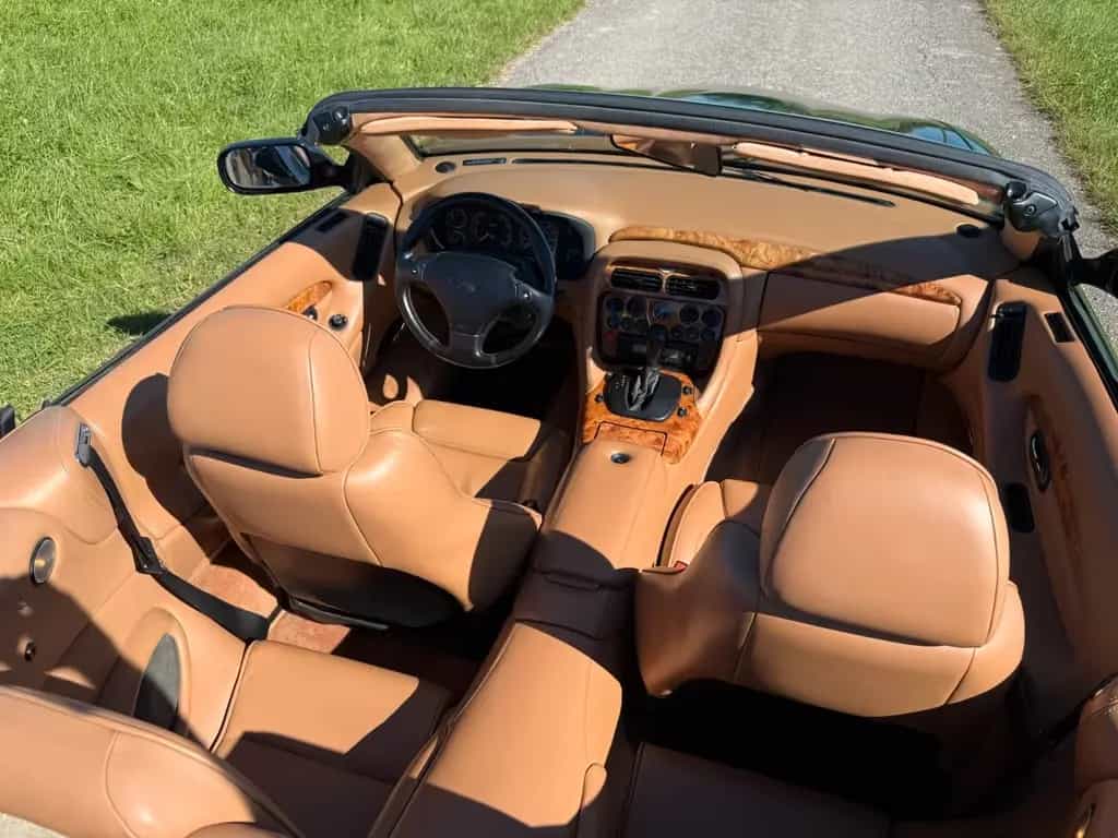 Aston Martin DB7 Vantage Volante V12 in British Racing Green 02/2002-photo-13