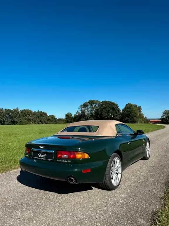 Aston Martin DB7 Vantage Volante V12 in British Racing Green 02/2002-photo-6