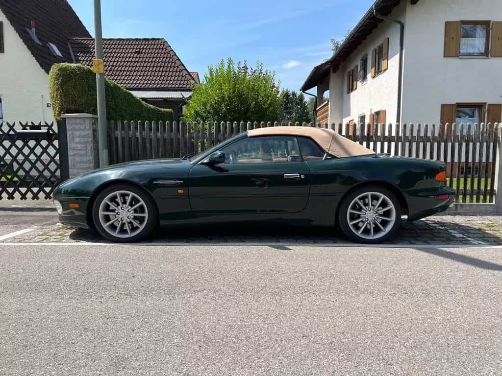 Aston Martin DB7 Vantage Volante V12 in British Racing Green 02/2002-photo-8