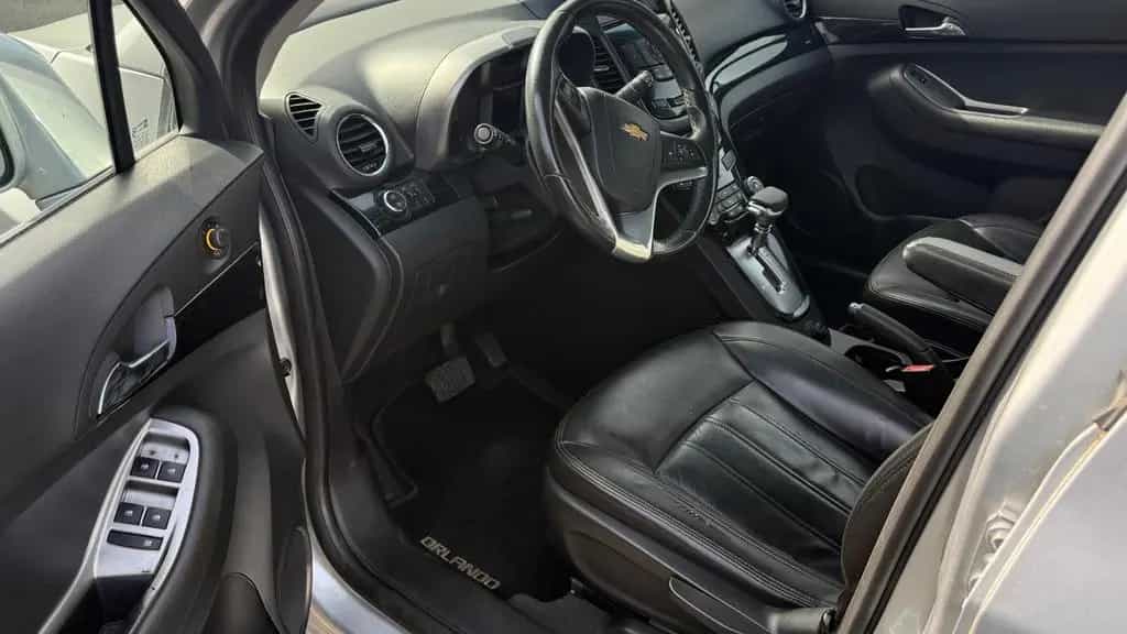 Chevrolet Orlando 2.0 LT+ AT LT+ 08/2011-photo-2