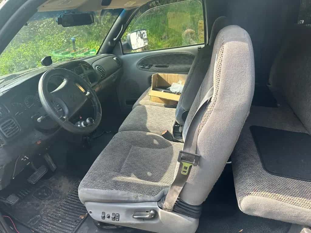 Dodge RAM 1500 5.9 Magnum 10/2000-photo-3