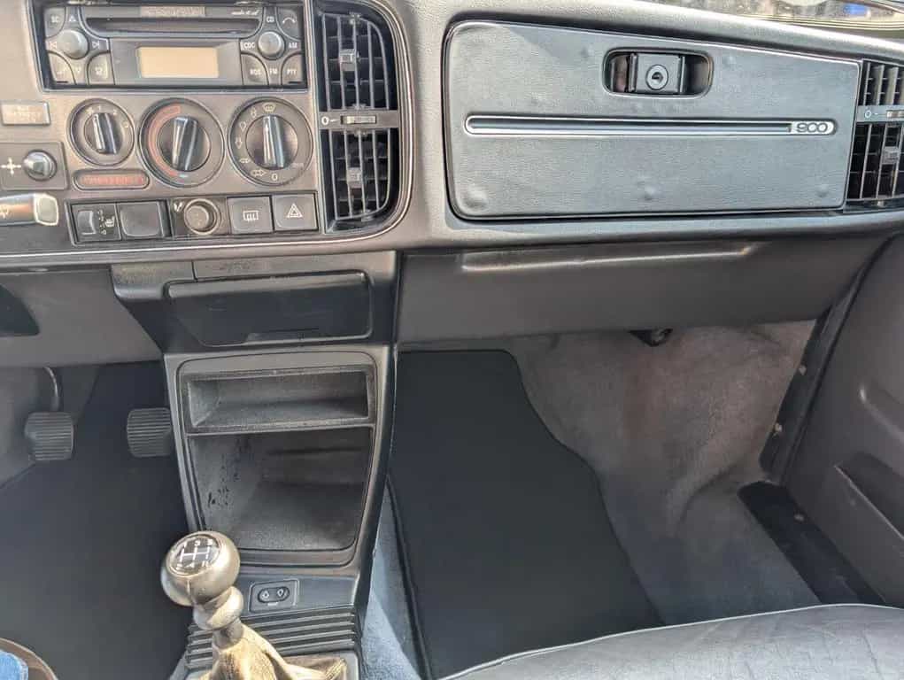 Saab 900 900 Turbo 16 Valve SE Cabrio 04/1989-photo-5