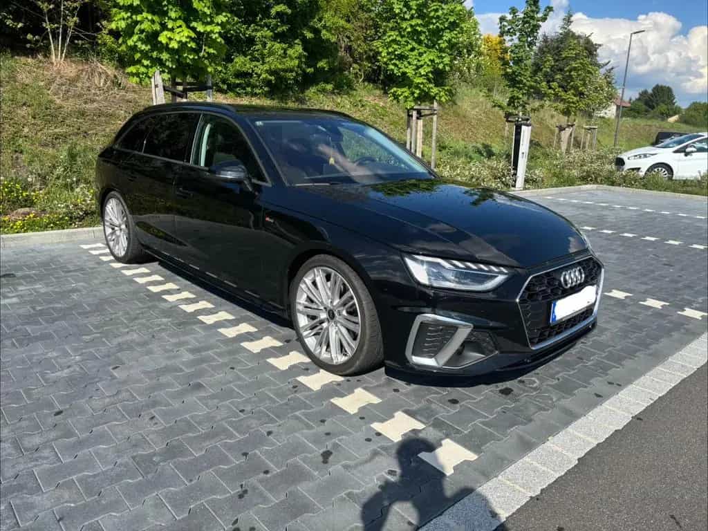 Audi A4 40 TDI S tronic quattro Avant - 05/2024-photo-2