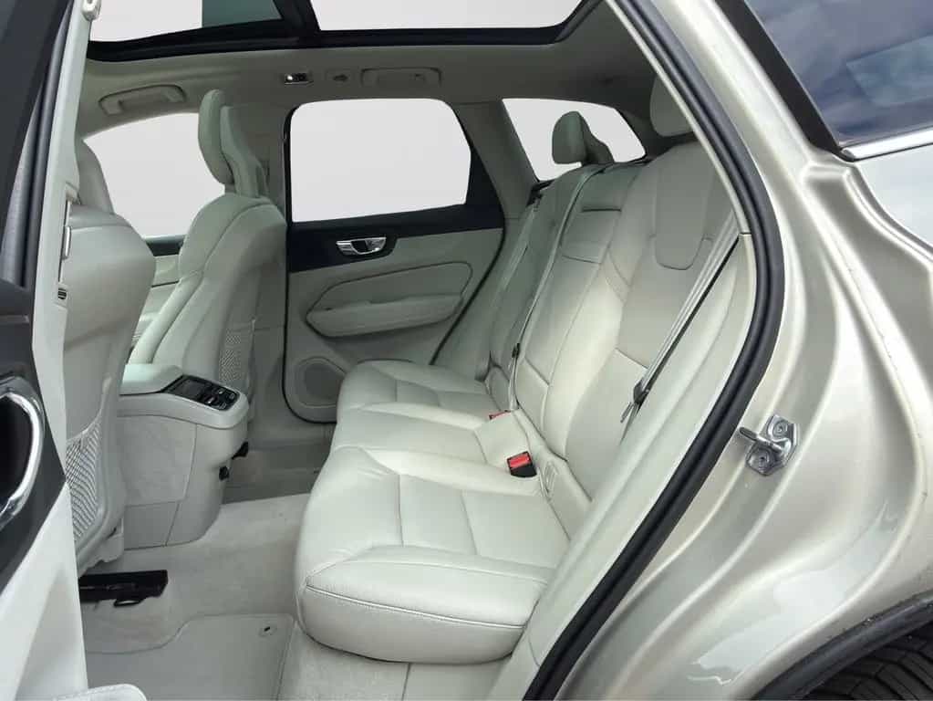 Volvo XC60 Inscription AWD LED|NAVI|KAMERA|ACC|PANO 06/2018-photo-10