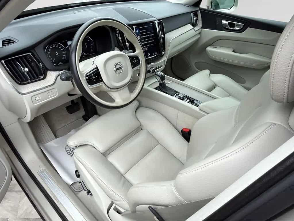 Volvo XC60 Inscription AWD LED|NAVI|KAMERA|ACC|PANO 06/2018-photo-4