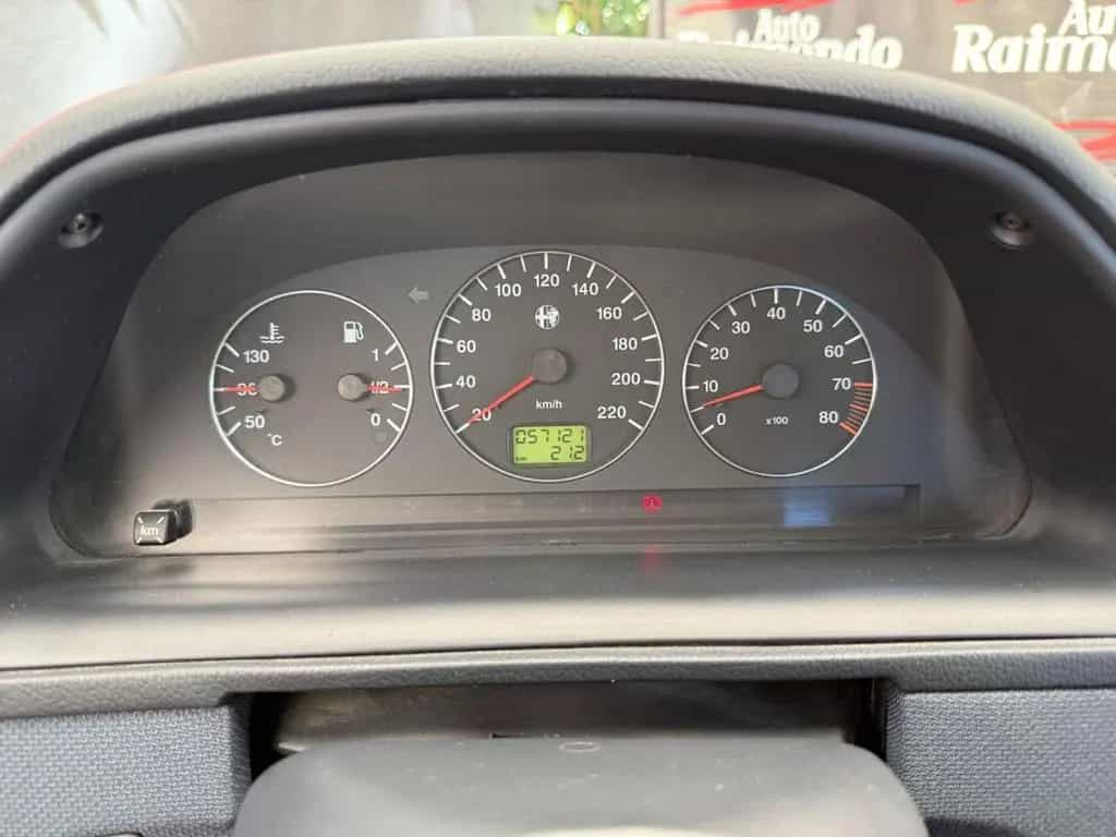 Alfa Romeo 146 1.6i 16V Twin Spark 05/2000-photo-6