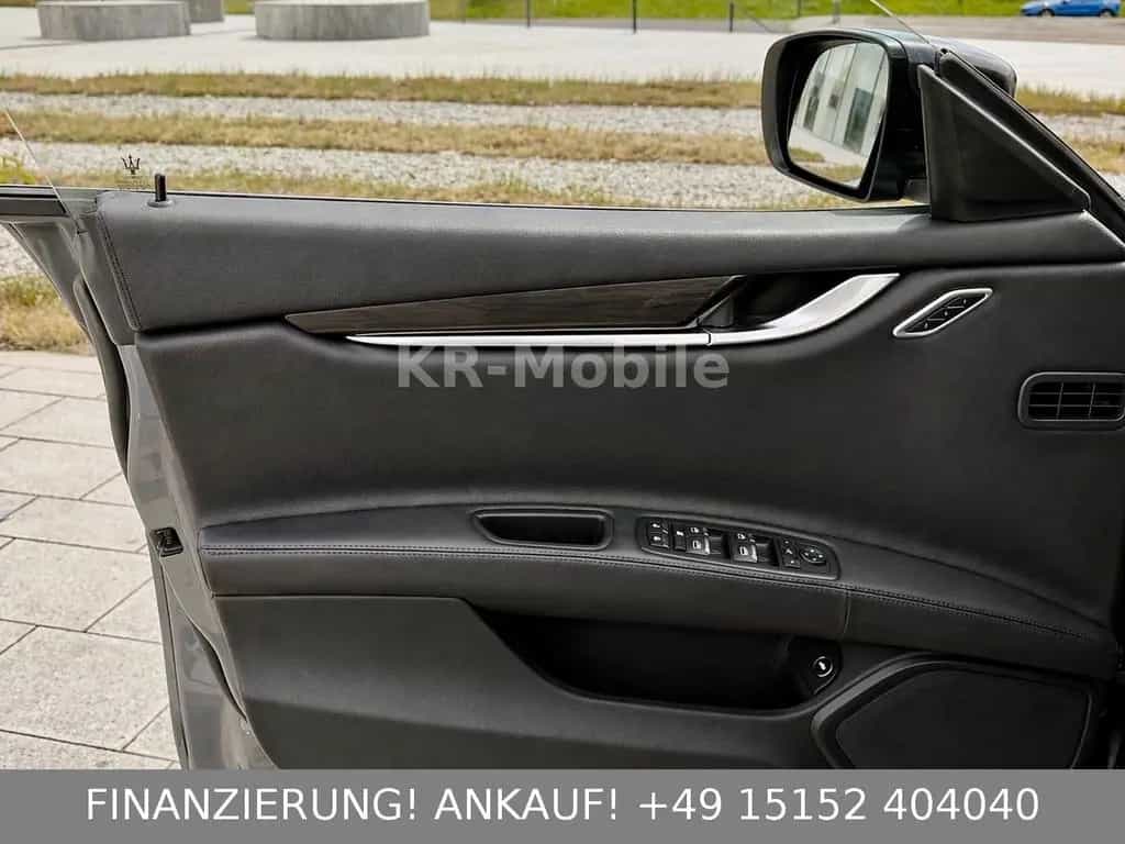 Maserati Ghibli /2-Hand/Serviceheft/TÜV/Garantie/COC 12/2015-photo-19