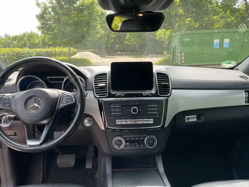 Mercedes-Benz GLE 400 4MATIC - AMG Line, Lückenloser Service 04/2018-photo-9