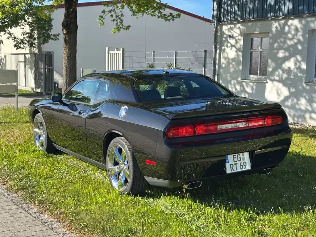 Dodge Challenger R/T 5.7 V8 HEMI *Schalter*58tkm* 09/2010-photo-3