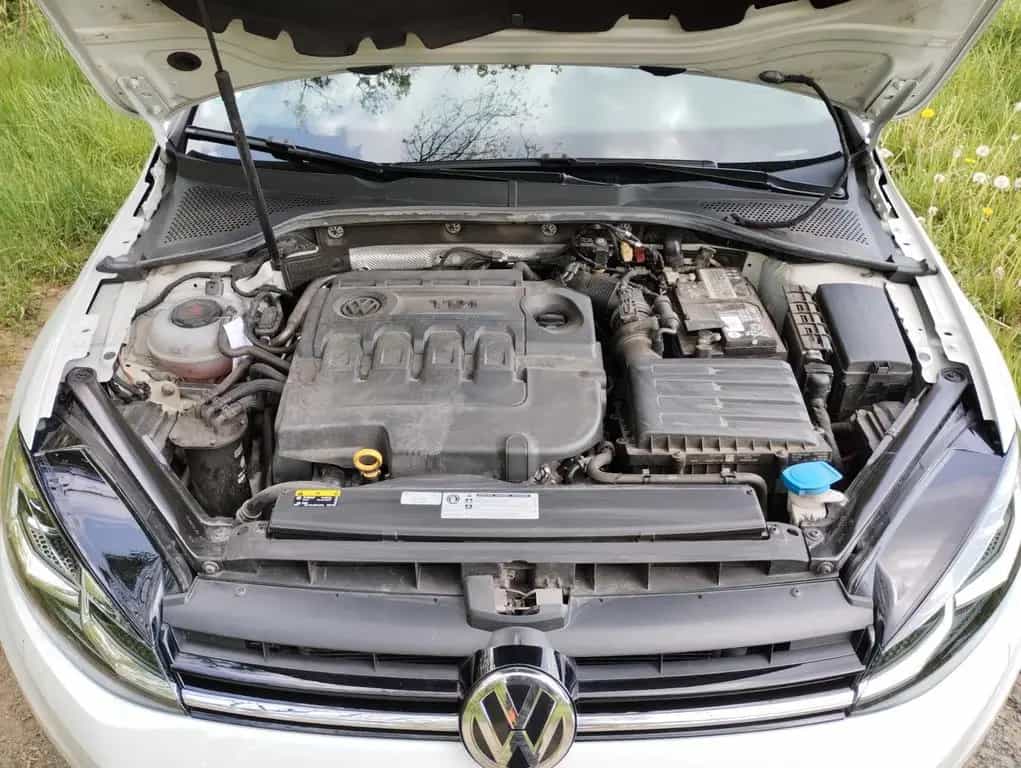 Volkswagen Golf VII, LED, Navi, 8fach Alu, 1. Hand 04/2019-photo-17