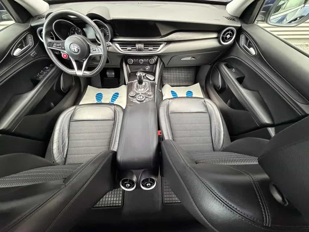 Alfa Romeo Stelvio Super Q4*GARANTIE*NAVI*BI-XENON*LEDER* 08/2017-photo-12