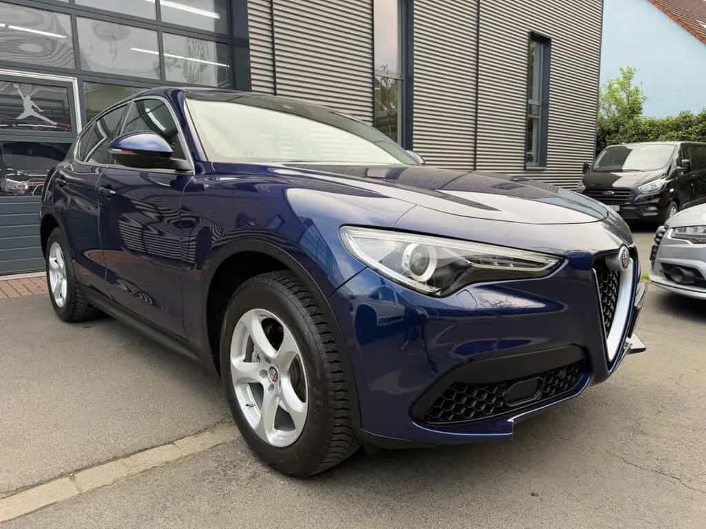 Alfa Romeo Stelvio Super Q4*GARANTIE*NAVI*BI-XENON*LEDER* 08/2017-photo-3