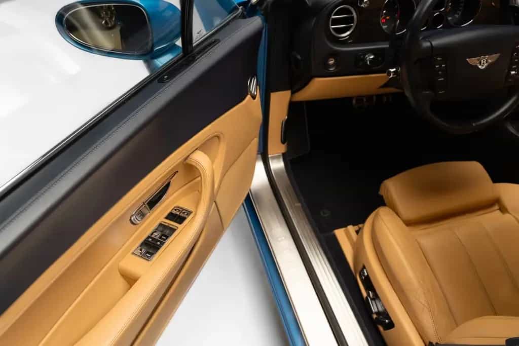 Bentley Continental GT - 05/2004-photo-13