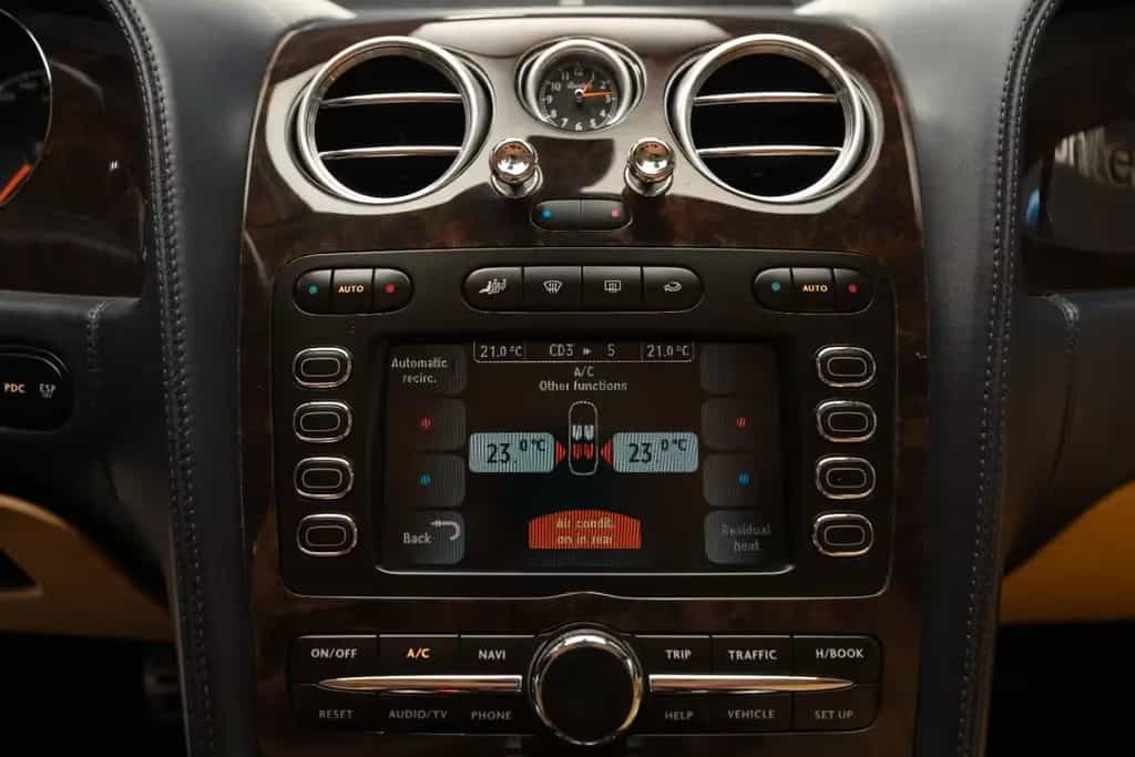 Bentley Continental GT - 05/2004-photo-19