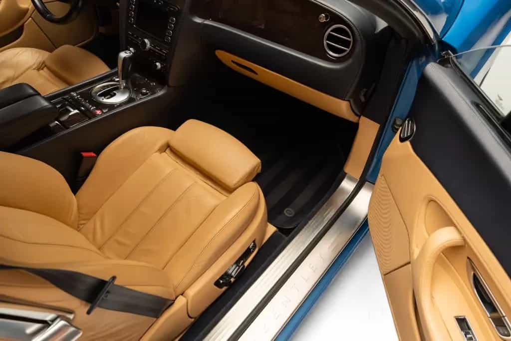 Bentley Continental GT - 05/2004-photo-31