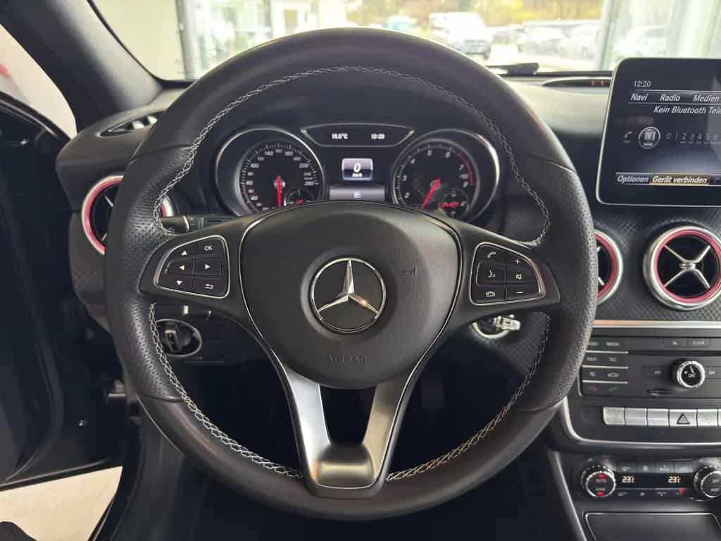 Mercedes-Benz A 200 Urban LED*RFK*SHZ*PDC 11/2017-photo-10