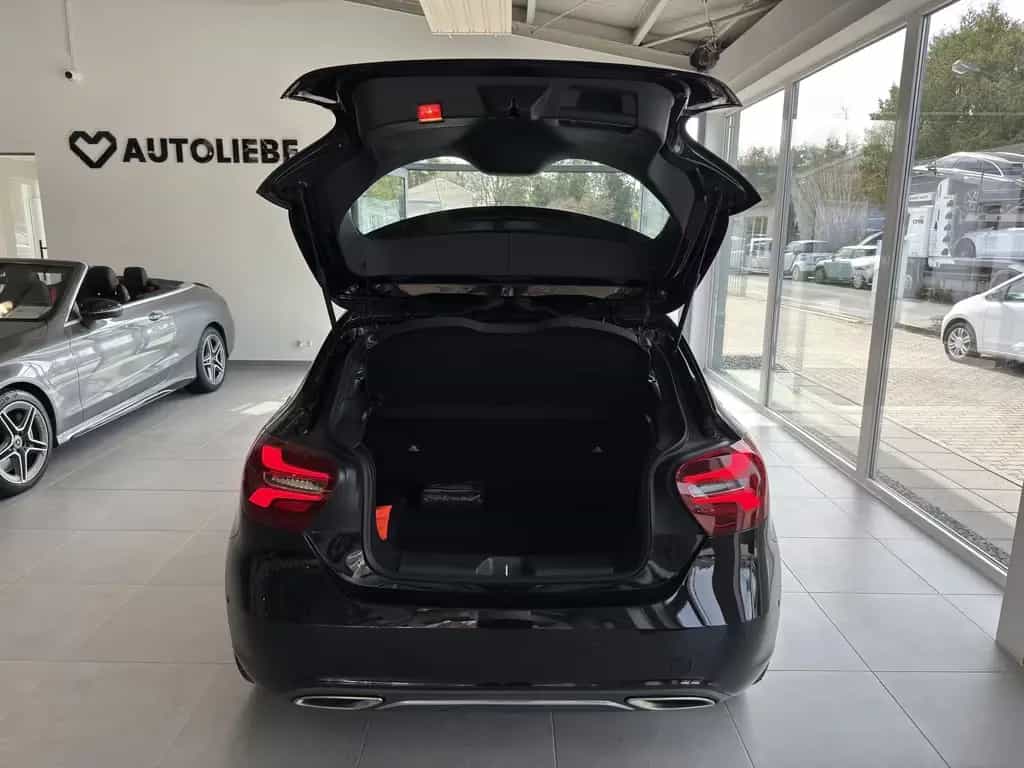 Mercedes-Benz A 200 Urban LED*RFK*SHZ*PDC 11/2017-photo-6