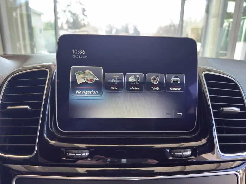 Mercedes-Benz GLE 350 d 4Matic AMG Line AHK*RFK*LED*COMAND 06/2018-photo-13