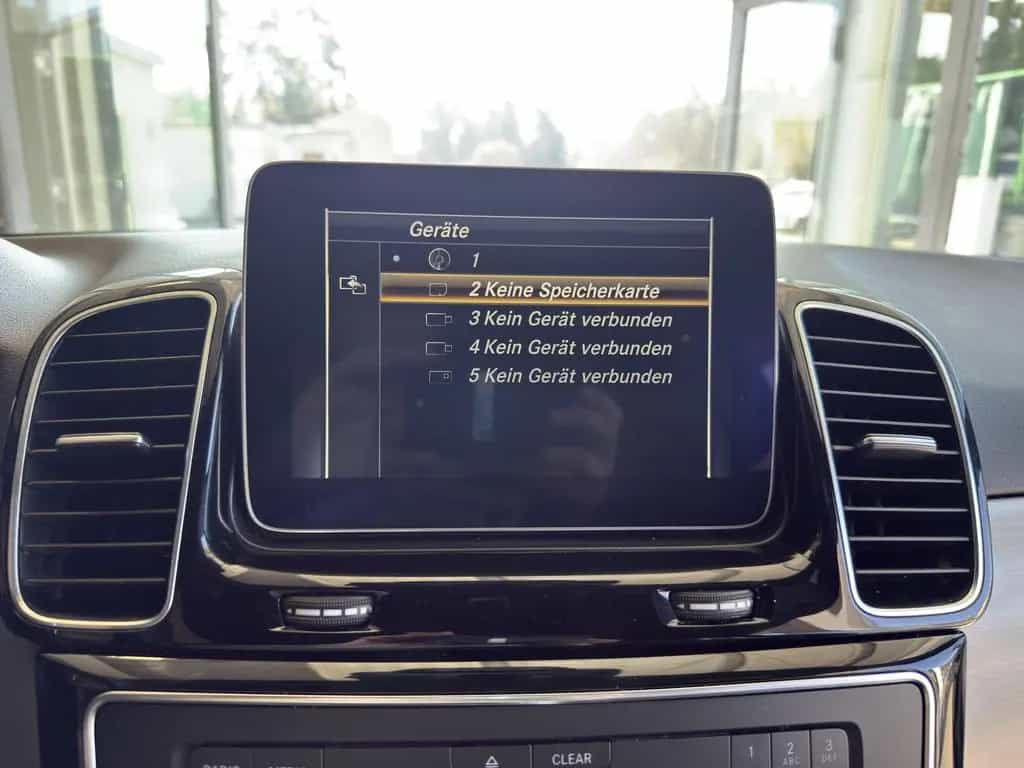 Mercedes-Benz GLE 350 d 4Matic AMG Line AHK*RFK*LED*COMAND 06/2018-photo-15
