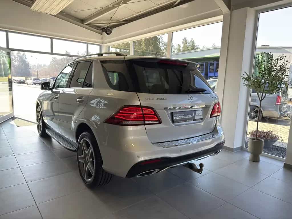 Mercedes-Benz GLE 350 d 4Matic AMG Line AHK*RFK*LED*COMAND 06/2018-photo-2