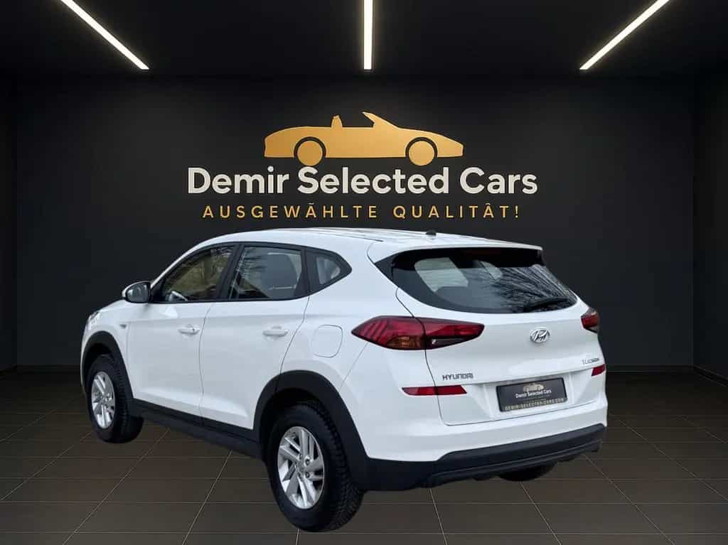 Hyundai TUCSON 1.6|WENIG KM|GARANTIE|EU6|SERVICE NEU 03/2019-photo-2