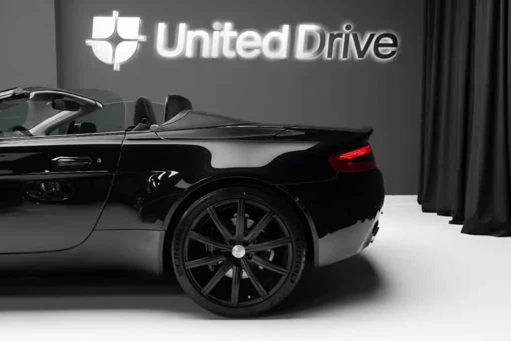 Aston Martin V8 Vantage Roadster 4.3l Sportshift 10/2007-photo-8
